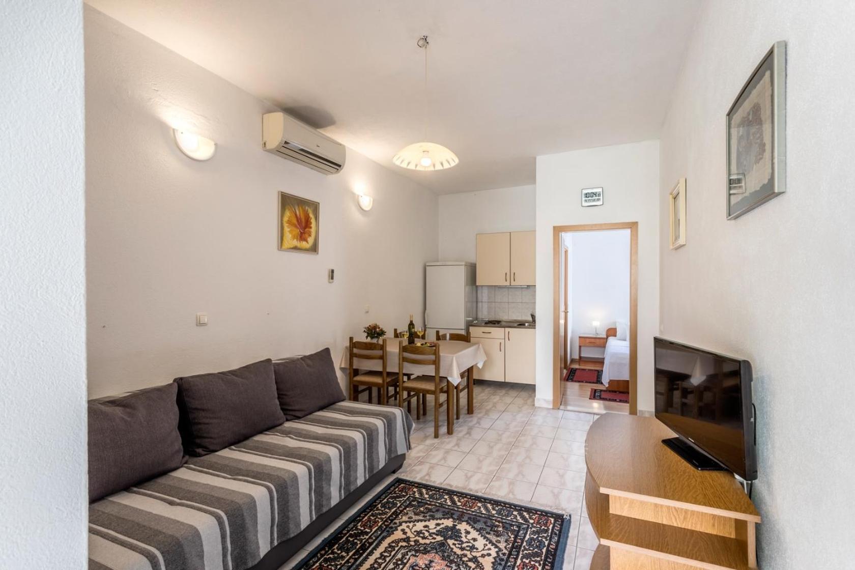 Apartments With A Parking Space Baska Voda, Makarska - 301 Værelse billede